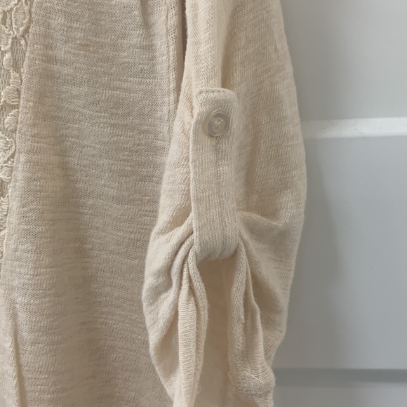 Ivory 3/4 Length Shirt with Lace - Picture 4 of 4